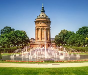 Mannheim Wasserturm und Wasserturmanlage mit Brunnen